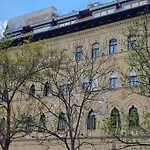 Spacious Apartment With Shared Jacuzzi/Private Terrace