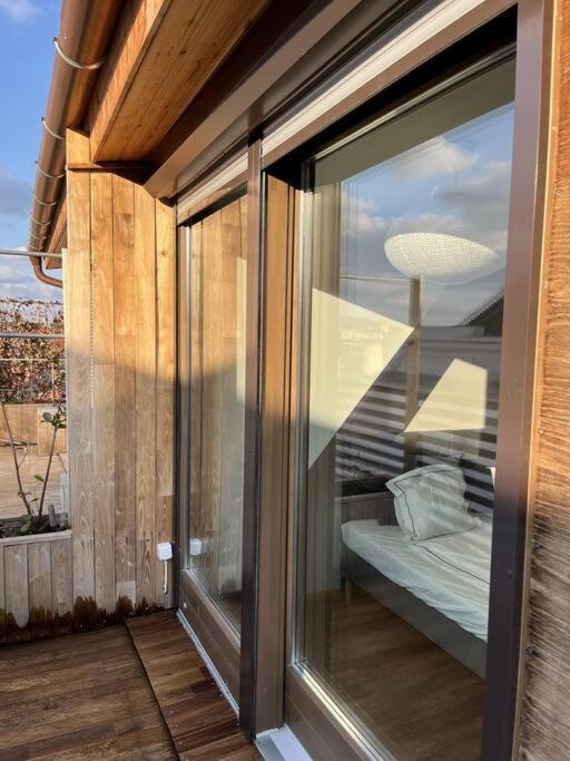 Spacious With Shared Jacuzzi/private Terrace Apartment