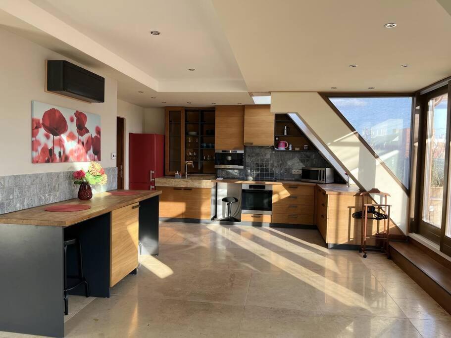 Apartment Spacious With Shared Jacuzzi/private Terrace