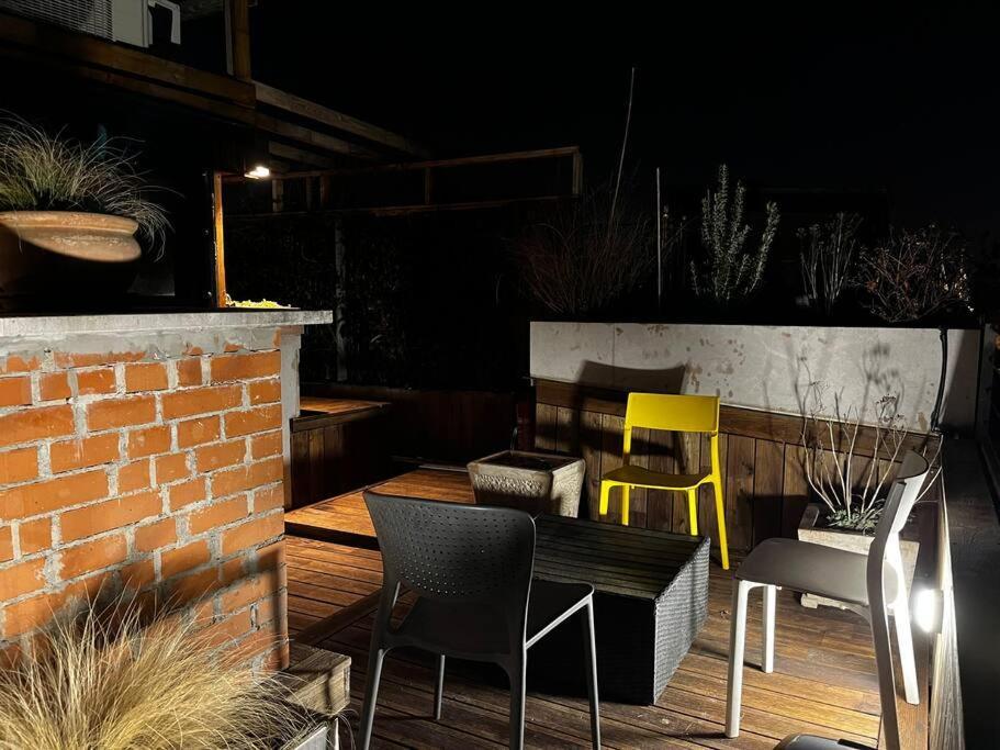 Spacious With Shared Jacuzzi/private Terrace Apartment